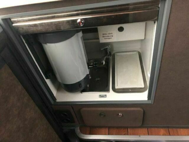 Жовтий Van Hool Акрон, об'ємом двигуна 0 л та пробігом 623 тис. км за 80000 $, фото 6 на Automoto.ua