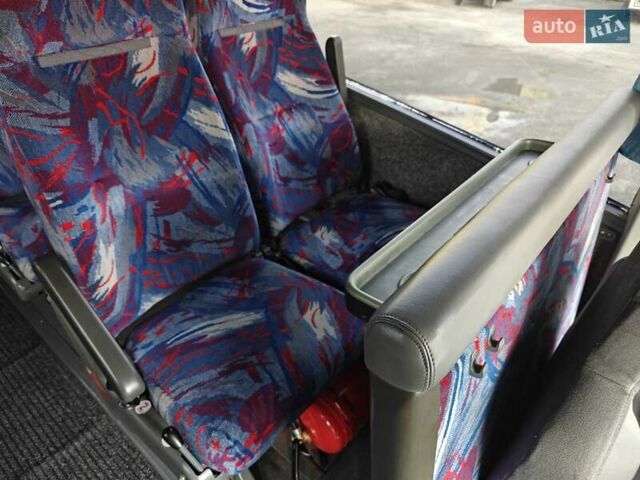 Серый Van Hool Акрон, объемом двигателя 11.97 л и пробегом 700 тыс. км за 32000 $, фото 8 на Automoto.ua