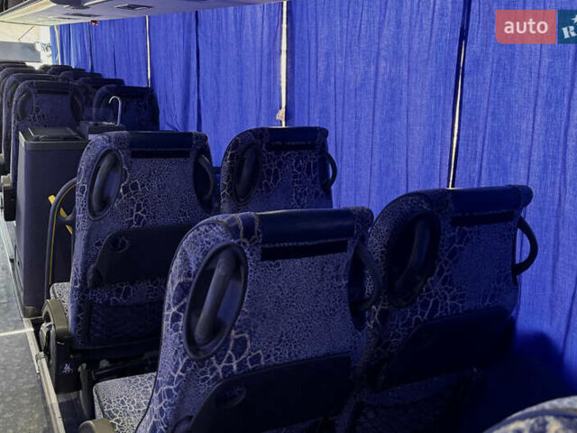 Серый Van Hool Акрон, объемом двигателя 10.5 л и пробегом 900 тыс. км за 100000 $, фото 49 на Automoto.ua