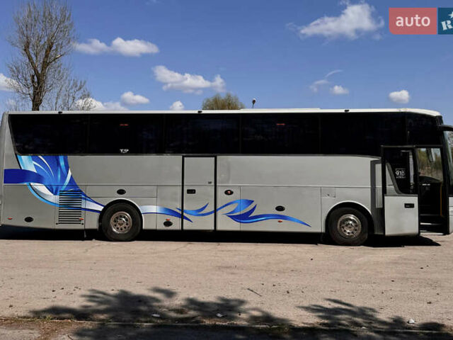 Серый Van Hool Акрон, объемом двигателя 10.5 л и пробегом 900 тыс. км за 100000 $, фото 1 на Automoto.ua