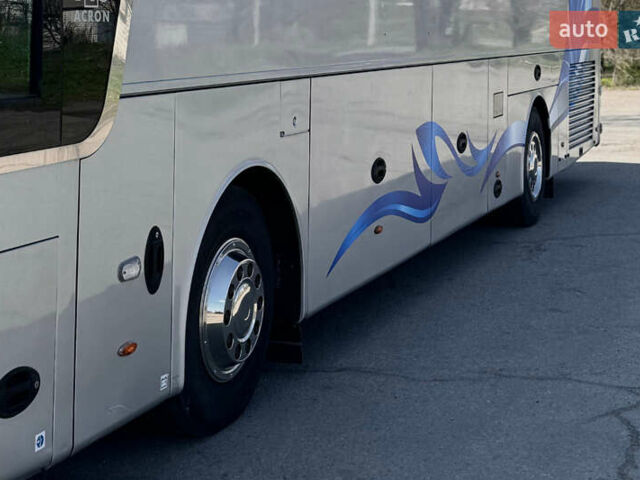 Серый Van Hool Акрон, объемом двигателя 10.5 л и пробегом 900 тыс. км за 100000 $, фото 9 на Automoto.ua