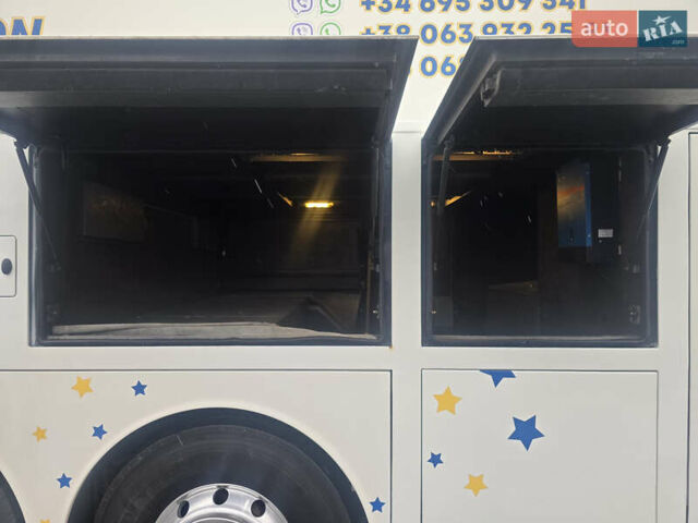 Білий Van Hool Астромєга, об'ємом двигуна 12.42 л та пробігом 900 тис. км за 139413 $, фото 5 на Automoto.ua