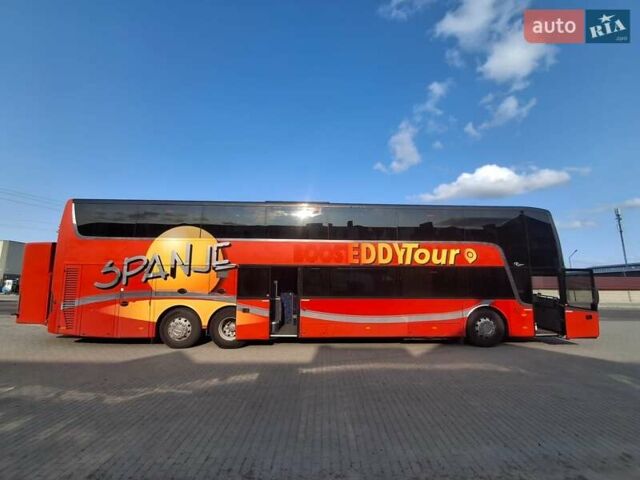 Красный Van Hool Астромега, объемом двигателя 12 л и пробегом 140 тыс. км за 284903 $, фото 3 на Automoto.ua