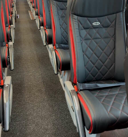 Красный Van Hool Астромега, объемом двигателя 0 л и пробегом 1000 тыс. км за 719353 $, фото 8 на Automoto.ua