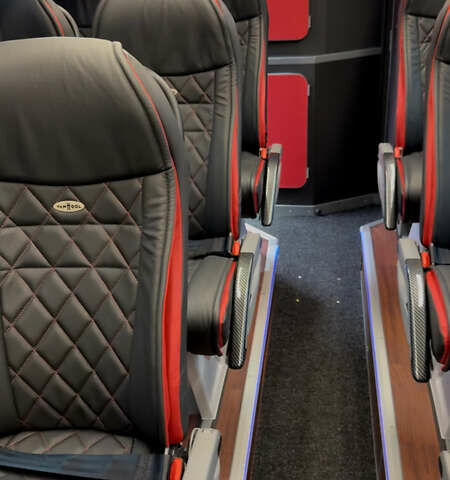 Красный Van Hool Астромега, объемом двигателя 0 л и пробегом 1000 тыс. км за 719353 $, фото 6 на Automoto.ua