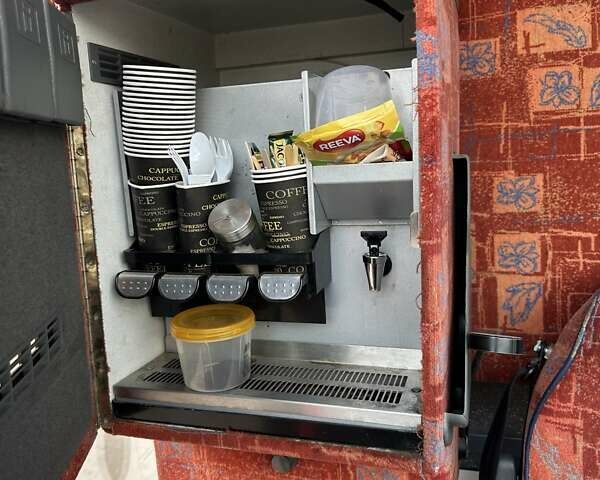 Белый Van Hool Астрон, объемом двигателя 12.42 л и пробегом 153 тыс. км за 85000 $, фото 12 на Automoto.ua