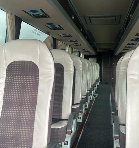 Червоний Van Hool Астрон, об'ємом двигуна 0 л та пробігом 600 тис. км за 227546 $, фото 2 на Automoto.ua