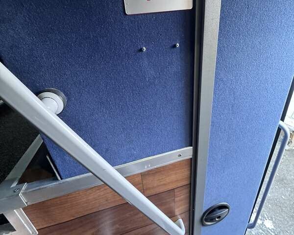 Желтый Van Hool Астрон, объемом двигателя 12.42 л и пробегом 930 тыс. км за 200000 $, фото 8 на Automoto.ua