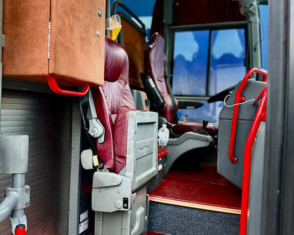Серый Van Hool Астрон, объемом двигателя 12.9 л и пробегом 355 тыс. км за 141050 $, фото 24 на Automoto.ua
