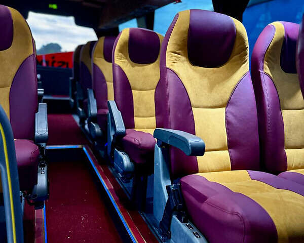 Серый Van Hool Астрон, объемом двигателя 12.9 л и пробегом 355 тыс. км за 141050 $, фото 26 на Automoto.ua