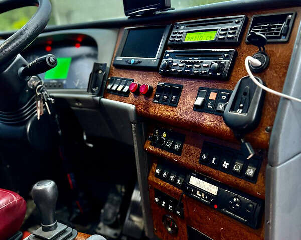 Серый Van Hool Астрон, объемом двигателя 12.9 л и пробегом 355 тыс. км за 141050 $, фото 22 на Automoto.ua