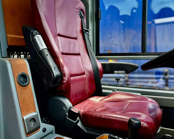 Серый Van Hool Астрон, объемом двигателя 12.9 л и пробегом 355 тыс. км за 141050 $, фото 17 на Automoto.ua