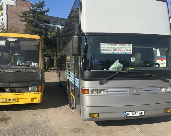 Серый Van Hool ЕОС, объемом двигателя 11.97 л и пробегом 800 тыс. км за 16000 $, фото 3 на Automoto.ua