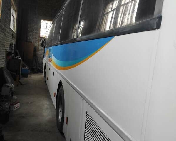 Белый Van Hool T815, объемом двигателя 11.97 л и пробегом 270 тыс. км за 25000 $, фото 2 на Automoto.ua