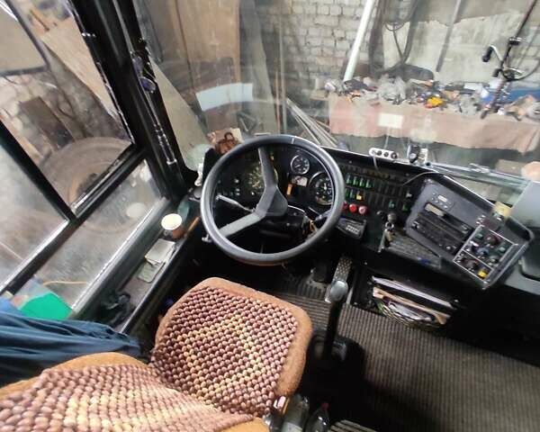 Белый Van Hool T815, объемом двигателя 11.97 л и пробегом 270 тыс. км за 25000 $, фото 6 на Automoto.ua