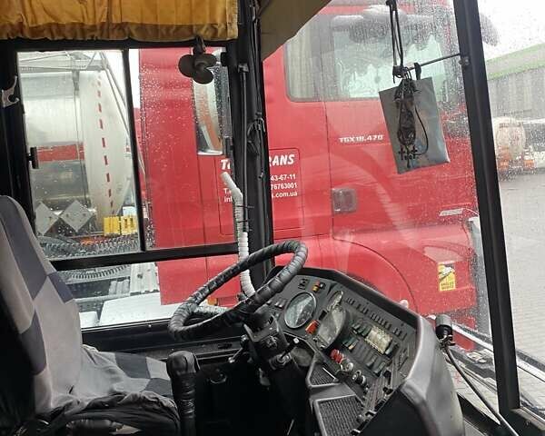 Белый Van Hool T815, объемом двигателя 11.97 л и пробегом 523 тыс. км за 9000 $, фото 8 на Automoto.ua