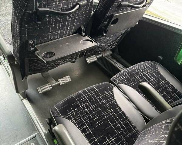 Черный Van Hool T915, объемом двигателя 11.97 л и пробегом 800 тыс. км за 19900 $, фото 18 на Automoto.ua