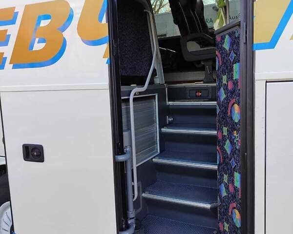Белый Van Hool T916 Astron, объемом двигателя 12.9 л и пробегом 709 тыс. км за 191716 $, фото 6 на Automoto.ua