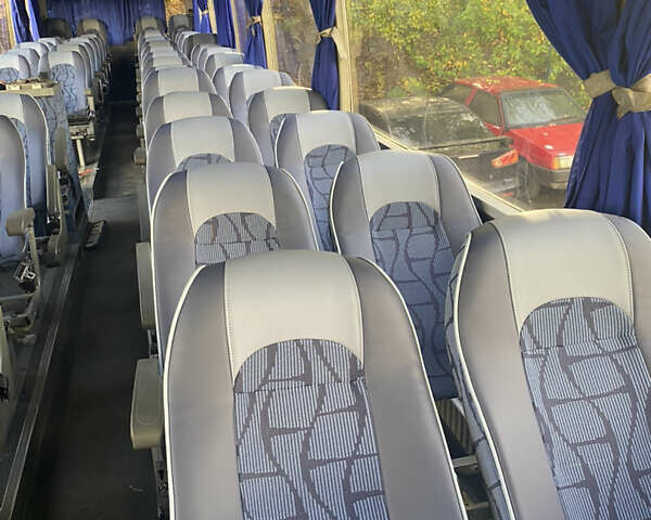 Синій Van Hool T917 Acron, об'ємом двигуна 12 л та пробігом 300 тис. км за 55000 $, фото 3 на Automoto.ua