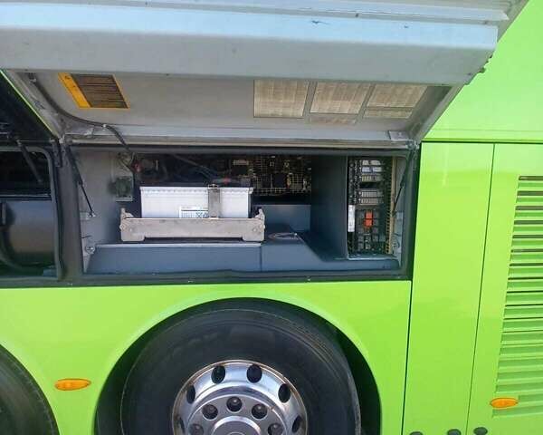 Желтый Van Hool T917 Astron, объемом двигателя 12.9 л и пробегом 970 тыс. км за 165981 $, фото 25 на Automoto.ua