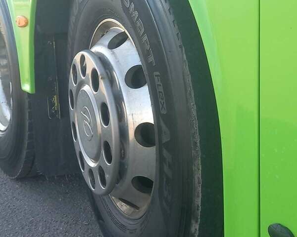 Желтый Van Hool T917 Astron, объемом двигателя 12.9 л и пробегом 970 тыс. км за 165981 $, фото 24 на Automoto.ua