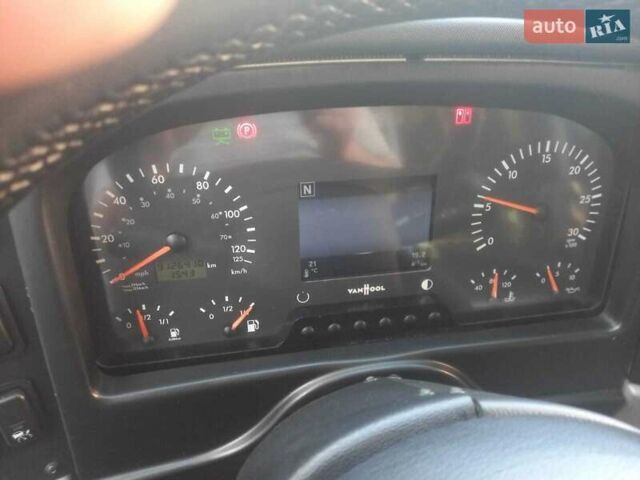 Желтый Van Hool T917 Astron, объемом двигателя 12.9 л и пробегом 970 тыс. км за 165981 $, фото 20 на Automoto.ua