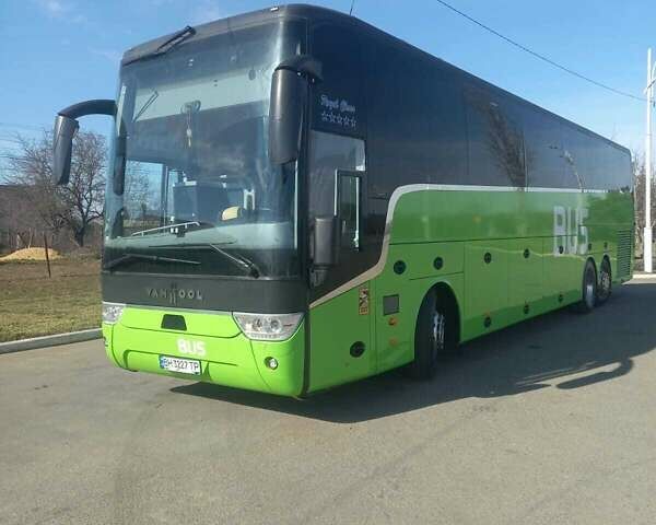 Желтый Van Hool T917 Astron, объемом двигателя 12.9 л и пробегом 970 тыс. км за 165981 $, фото 3 на Automoto.ua