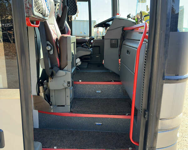 Van Hool T917 Astron 2009 у Дубно на Automoto.ua Сірий Van Hool T917 Astron, об'ємом двигуна 0 л та пробігом 950 тис. км за 110912 $, фото 11 на Automoto.ua