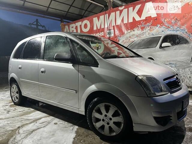 Серый Воксхолл Meriva, объемом двигателя 1.3 л и пробегом 243 тыс. км за 4400 $, фото 4 на Automoto.ua