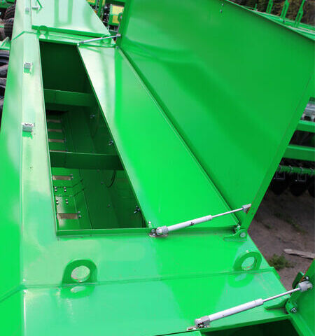 Зеленый Велес-Агро Другая, объемом двигателя 0 л и пробегом 0 тыс. км за 947849 $, фото 6 на Automoto.ua