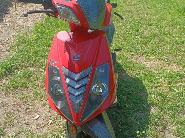Веспа Другая 2014 в Нежине на Automoto.ua Веспа Другая, объемом двигателя 50 л и пробегом 0 тыс. км за 14000 $, фото 2 на Automoto.ua