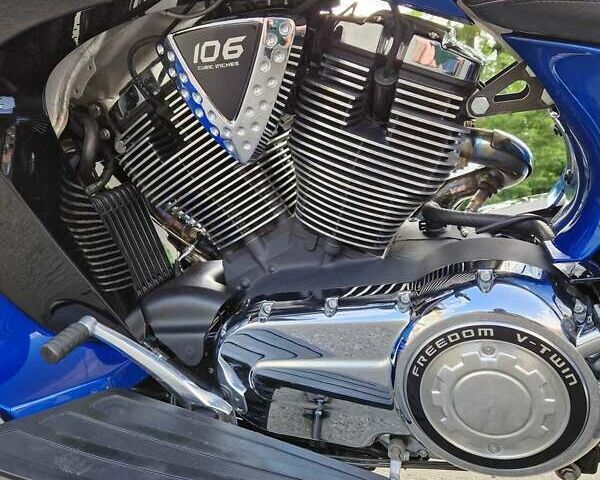 Синий Виктори Визион Тур, объемом двигателя 1.73 л и пробегом 17 тыс. км за 12500 $, фото 2 на Automoto.ua