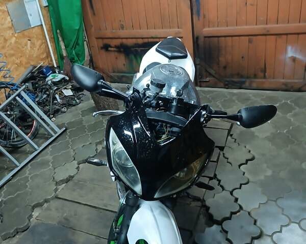 Белый Вайпер Ф2, объемом двигателя 0 л и пробегом 2 тыс. км за 1800 $, фото 1 на Automoto.ua