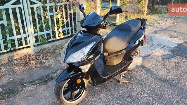 Черный Вайпер Шторм, объемом двигателя 0 л и пробегом 23 тыс. км за 650 $, фото 1 на Automoto.ua