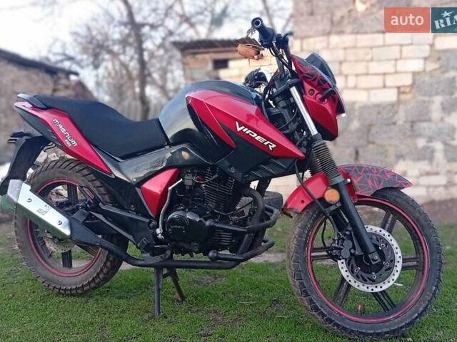 Красный Вайпер Magnum, объемом двигателя 0 л и пробегом 18 тыс. км за 824 $, фото 2 на Automoto.ua