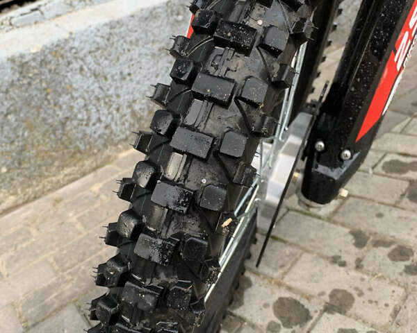 Черный Вайпер V 250l, объемом двигателя 0.22 л и пробегом 4 тыс. км за 1250 $, фото 1 на Automoto.ua