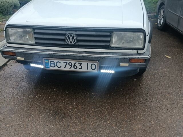 Білий Фольксваген 1600, об'ємом двигуна 1.6 л та пробігом 365 тис. км за 1400 $, фото 3 на Automoto.ua