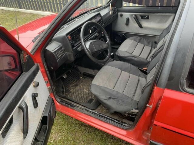 Червоний Фольксваген 1600, об'ємом двигуна 1.6 л та пробігом 3 тис. км за 1200 $, фото 2 на Automoto.ua