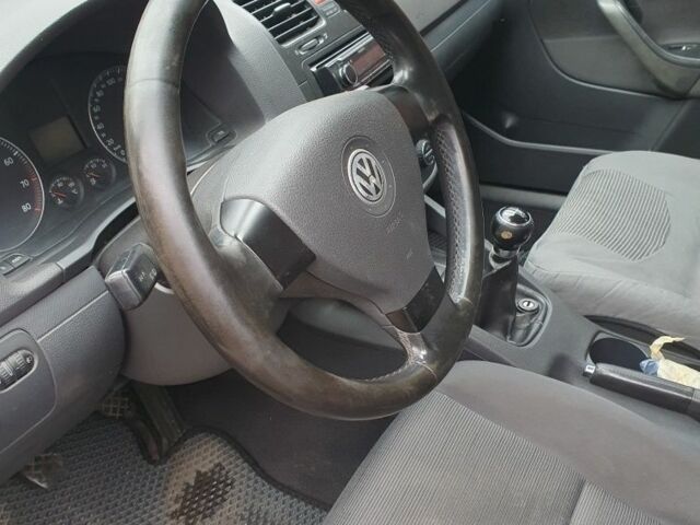 Сірий Фольксваген 1600, об'ємом двигуна 1.6 л та пробігом 346 тис. км за 3709 $, фото 7 на Automoto.ua