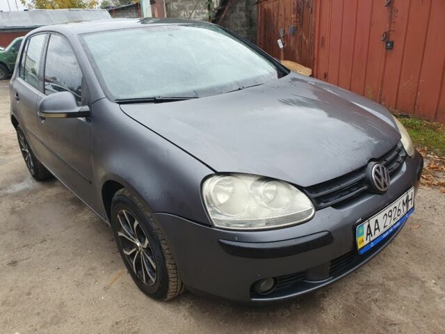 Сірий Фольксваген 1600, об'ємом двигуна 1.6 л та пробігом 346 тис. км за 3709 $, фото 6 на Automoto.ua