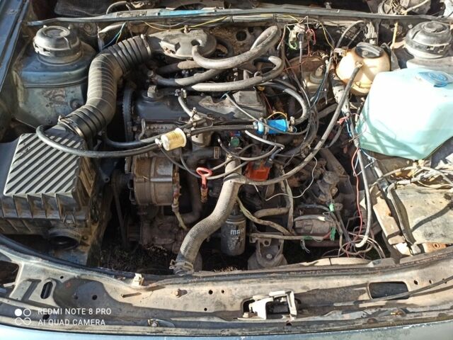 Синий Фольксваген 1600, объемом двигателя 1.6 л и пробегом 405 тыс. км за 976 $, фото 5 на Automoto.ua