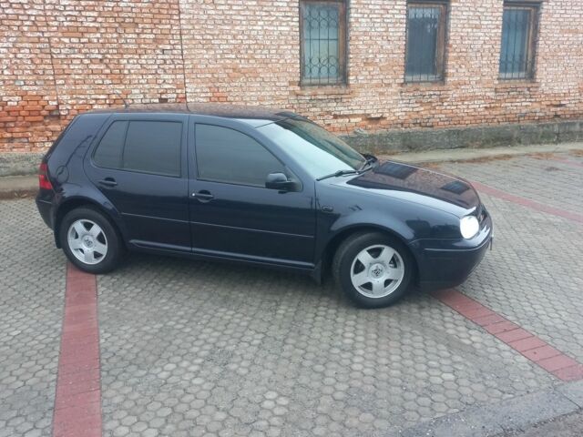 Синій Фольксваген 1600, об'ємом двигуна 1.6 л та пробігом 310 тис. км за 3650 $, фото 4 на Automoto.ua