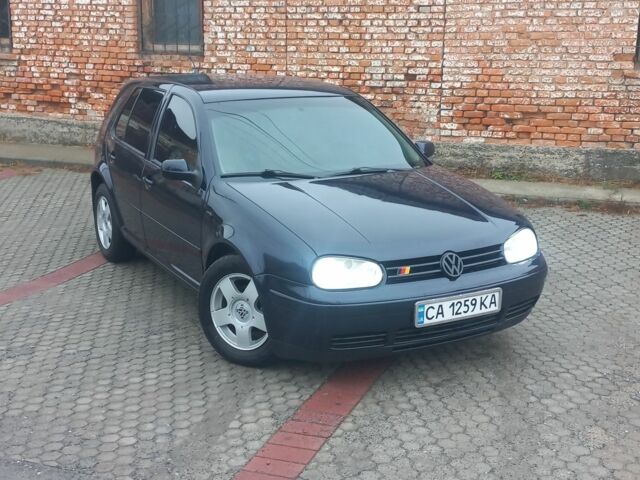 Синій Фольксваген 1600, об'ємом двигуна 1.6 л та пробігом 310 тис. км за 3650 $, фото 1 на Automoto.ua