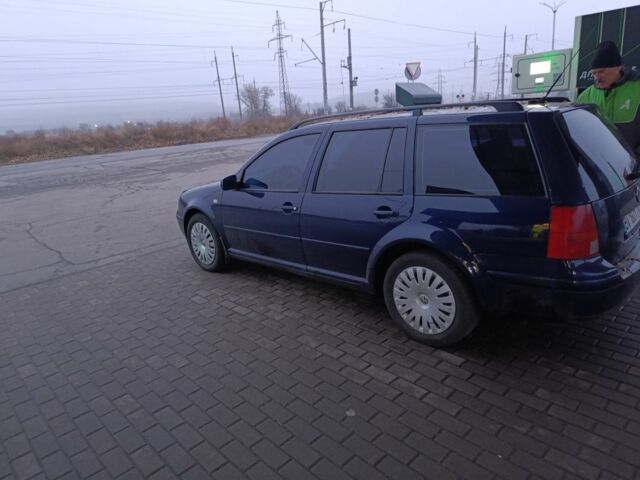 Синий Фольксваген 1600, объемом двигателя 1.6 л и пробегом 330 тыс. км за 3900 $, фото 1 на Automoto.ua