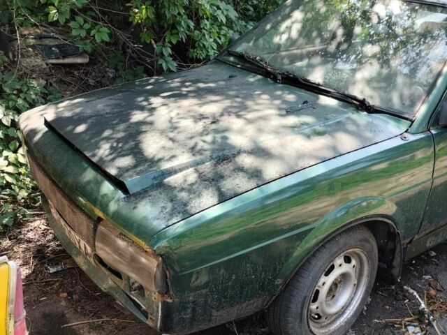 Зелений Фольксваген 1600, об'ємом двигуна 2 л та пробігом 250 тис. км за 650 $, фото 2 на Automoto.ua