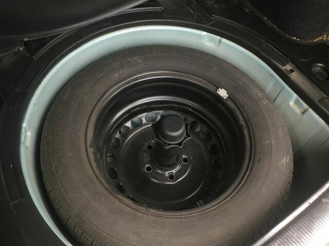 Зелений Фольксваген 1600, об'ємом двигуна 1.6 л та пробігом 245 тис. км за 3300 $, фото 2 на Automoto.ua