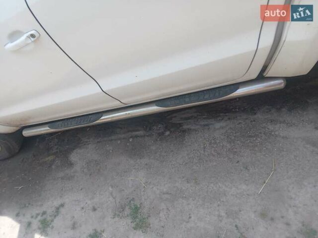 Белый Фольксваген Амарок, объемом двигателя 2 л и пробегом 320 тыс. км за 14500 $, фото 2 на Automoto.ua