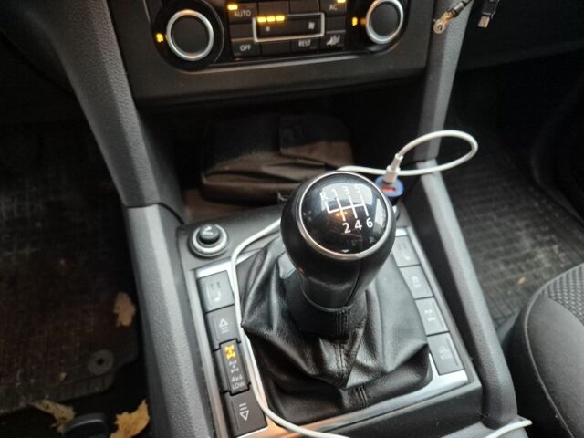 Белый Фольксваген Амарок, объемом двигателя 2 л и пробегом 185 тыс. км за 7300 $, фото 5 на Automoto.ua