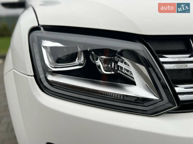 Белый Фольксваген Амарок, объемом двигателя 1.97 л и пробегом 282 тыс. км за 16299 $, фото 7 на Automoto.ua