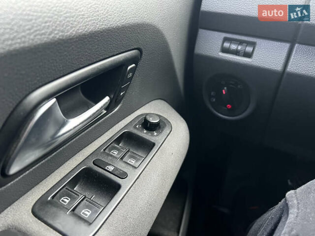 Белый Фольксваген Амарок, объемом двигателя 1.97 л и пробегом 282 тыс. км за 16299 $, фото 29 на Automoto.ua